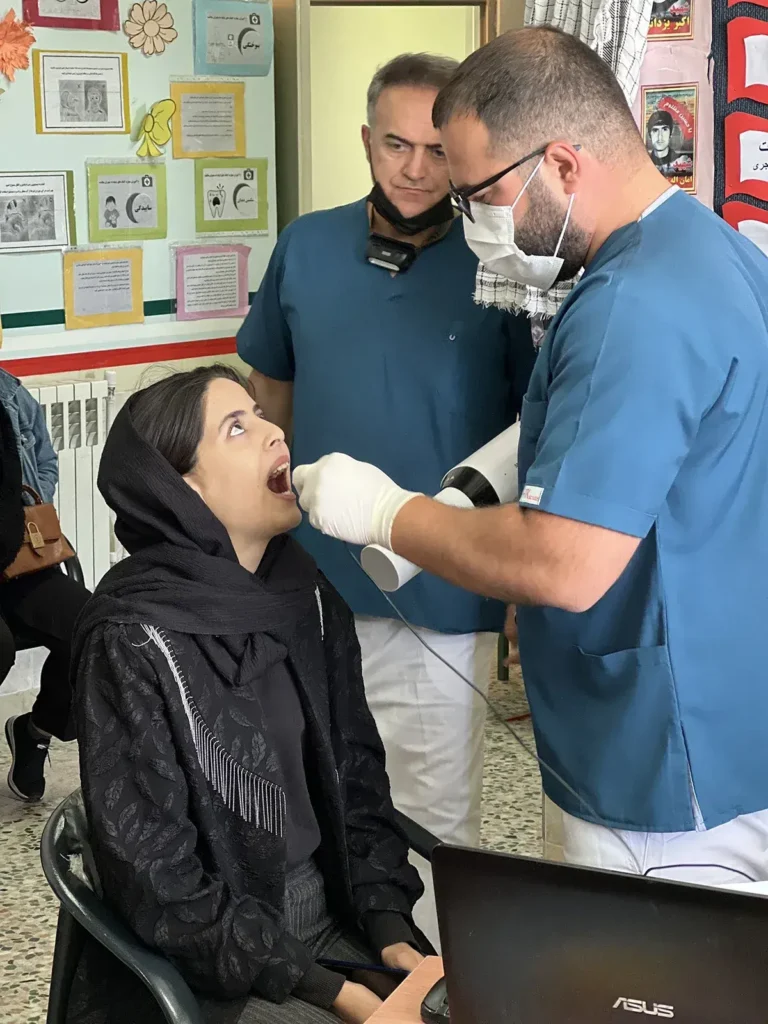 خدمات داوطلبانه دندانپزشکی در روستاها